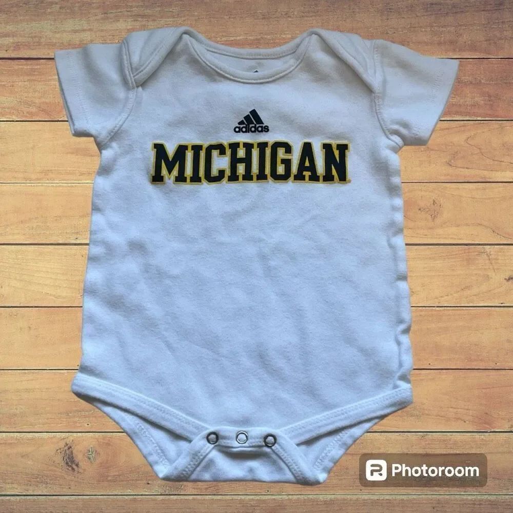 University Of Michigan Bodysuit Size 18m EUC